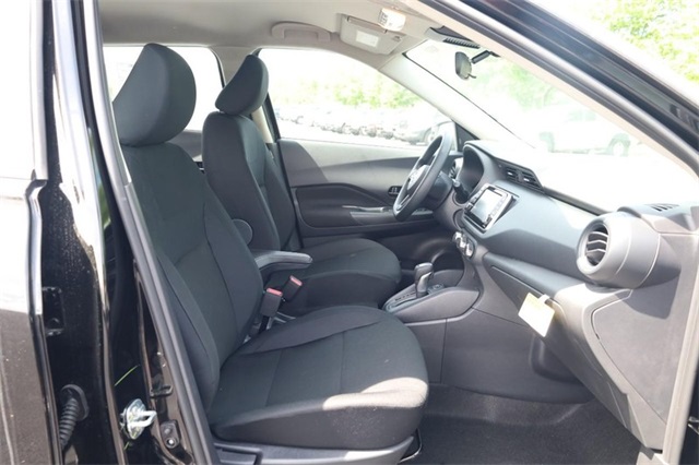 Vehicle image 24 of 25
