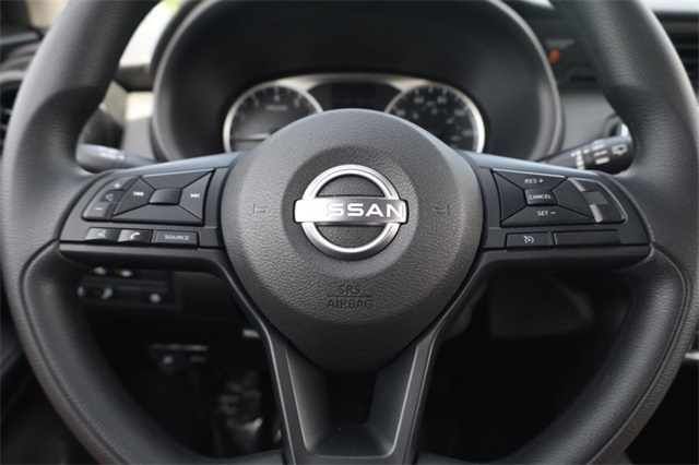 Vehicle image 9 of 25