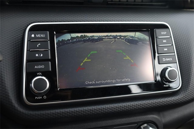 Vehicle image 13 of 25