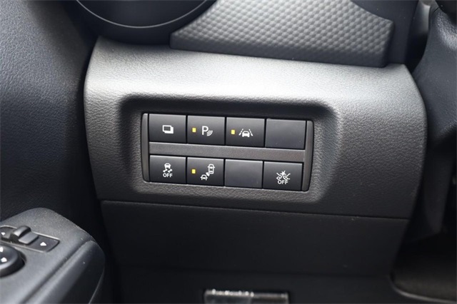 Vehicle image 17 of 25