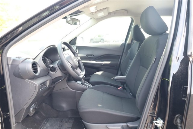 Vehicle image 19 of 25