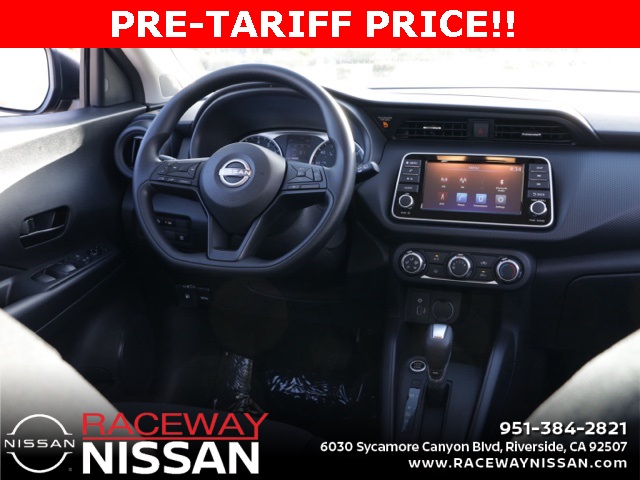 Vehicle image 21 of 29