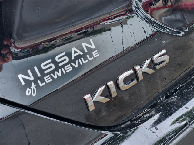 Vehicle image 20 of 22