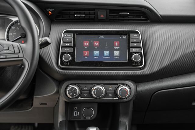 2025 Nissan Kicks Play S Image 17 of 37