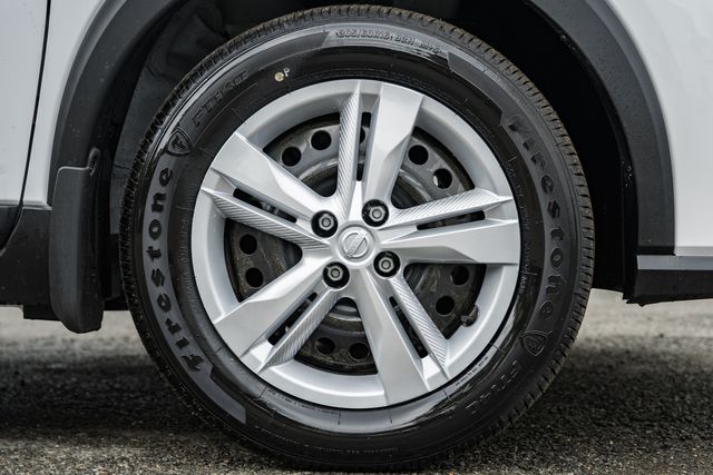 2025 Nissan Kicks Play S Image 8 of 37