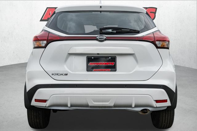 2025 Nissan Kicks Play S Image 5 of 37