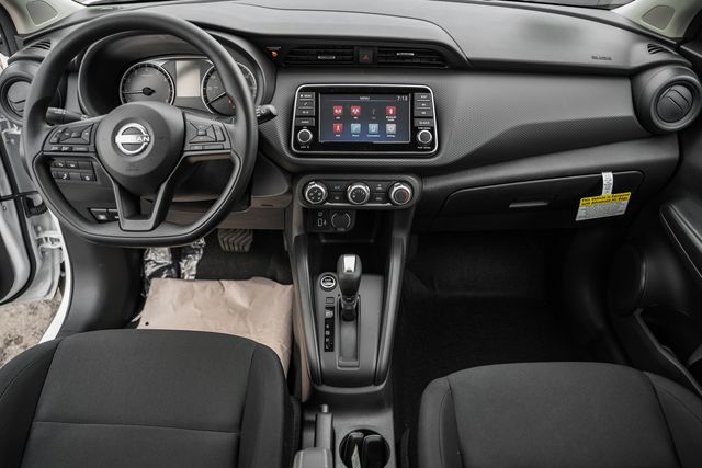 2025 Nissan Kicks Play S Image 14 of 37