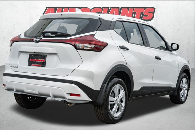 2025 Nissan Kicks Play S Image 4 of 37
