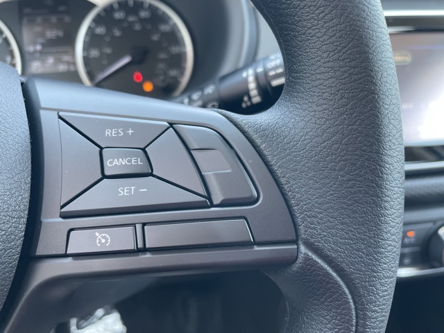 Vehicle image 10 of 22