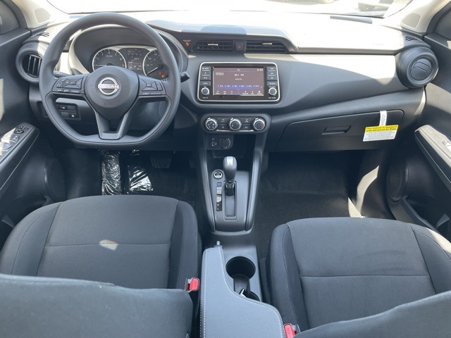 Vehicle image 15 of 22