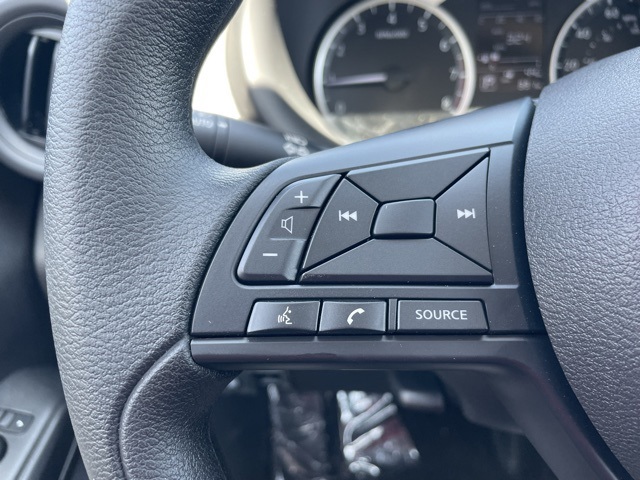 Vehicle image 9 of 22