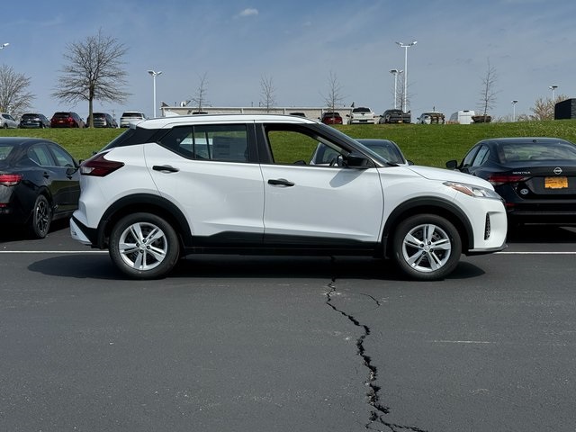 Vehicle image 3 of 21