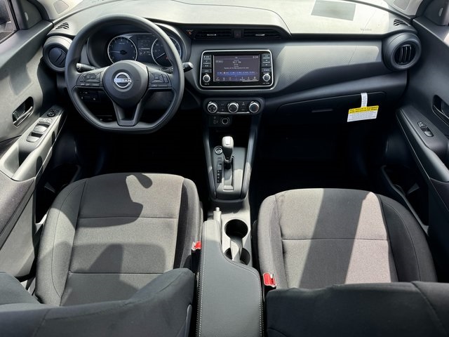 Vehicle image 6 of 21