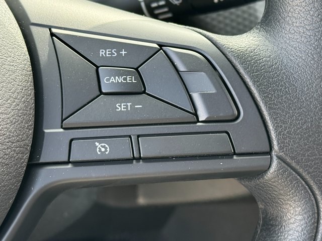Vehicle image 19 of 21