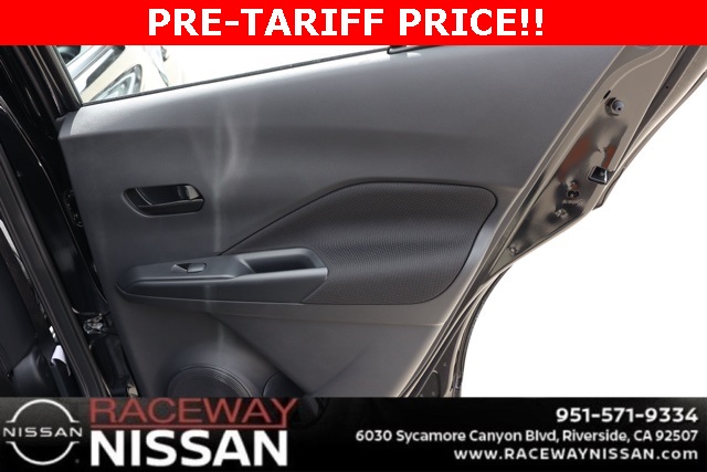 Vehicle image 19 of 31