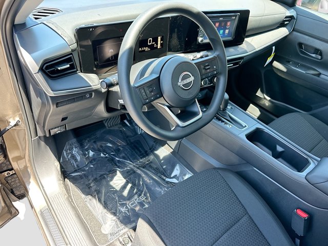 Vehicle image 6 of 19