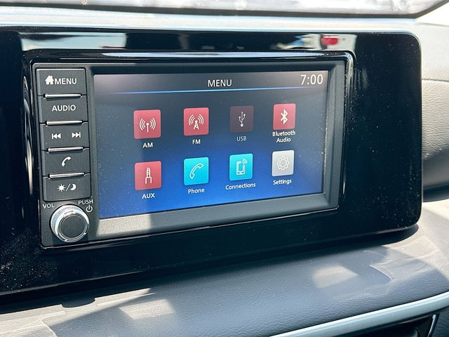 Vehicle image 9 of 19
