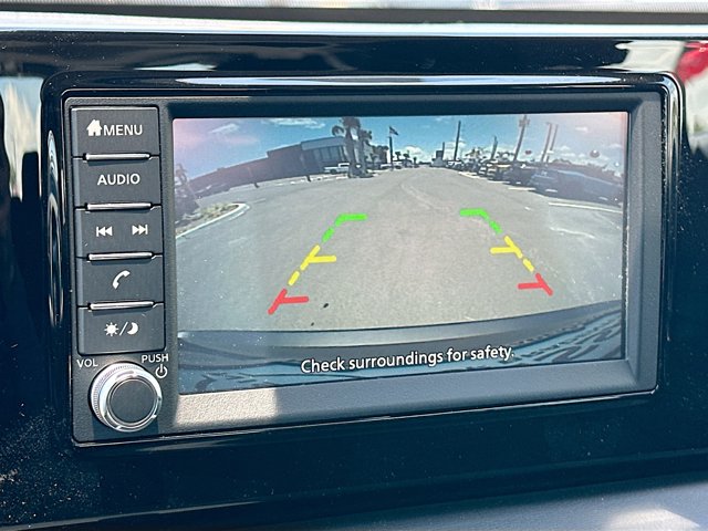 Vehicle image 8 of 19