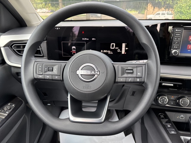 Vehicle image 31 of 67