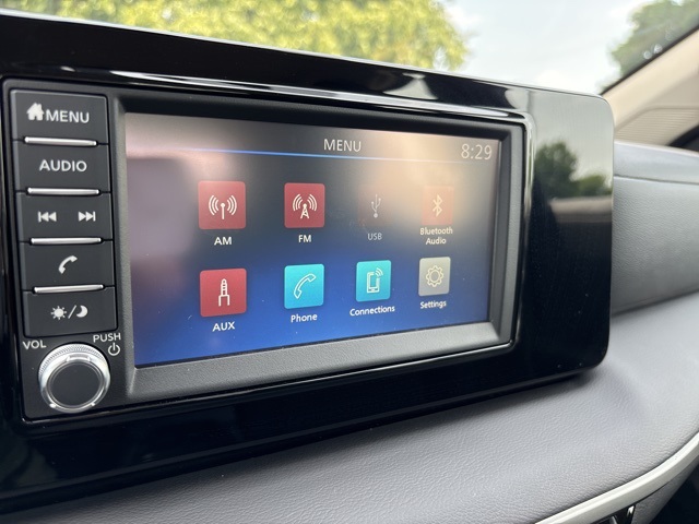Vehicle image 40 of 67