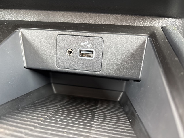 Vehicle image 38 of 67