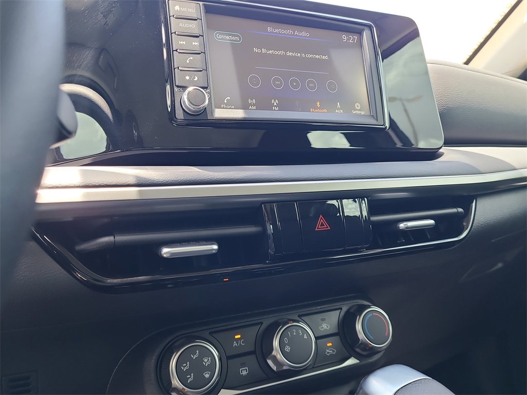 Vehicle image 12 of 16