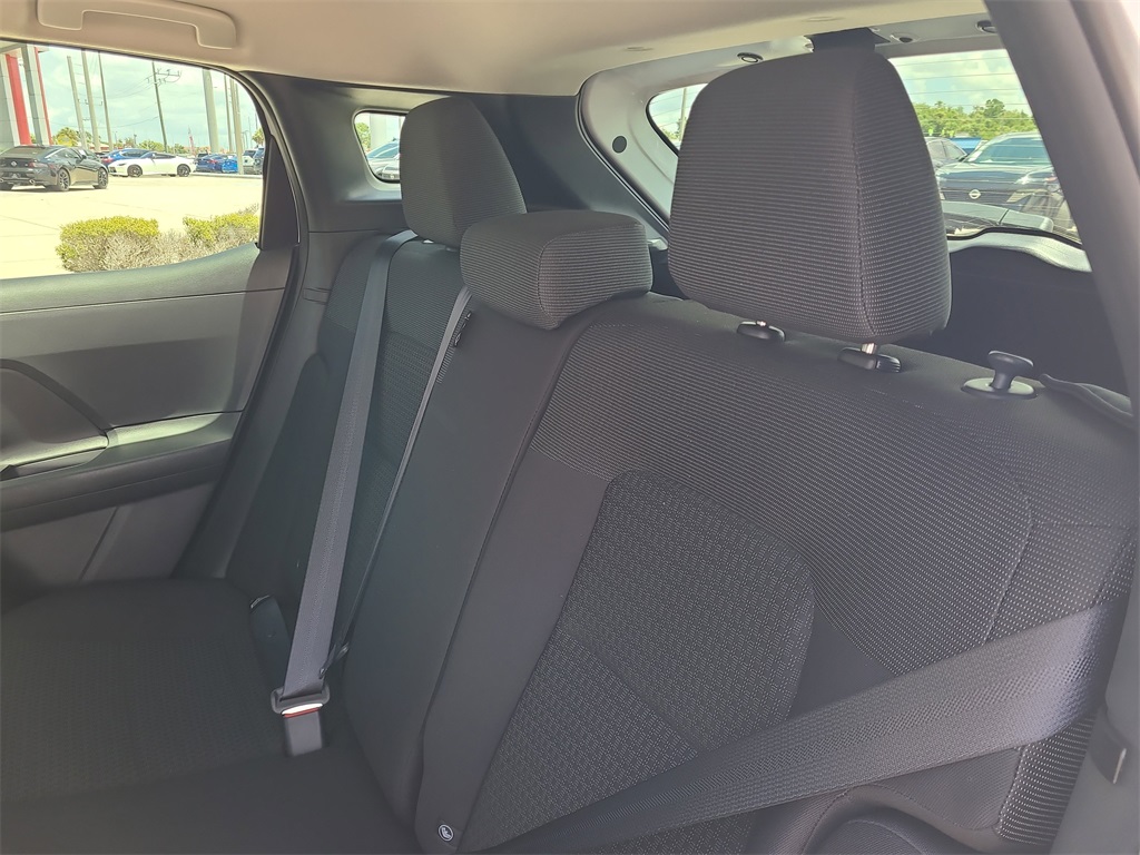 Vehicle image 6 of 16