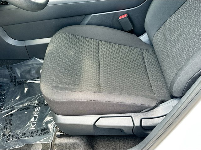 Vehicle image 13 of 19