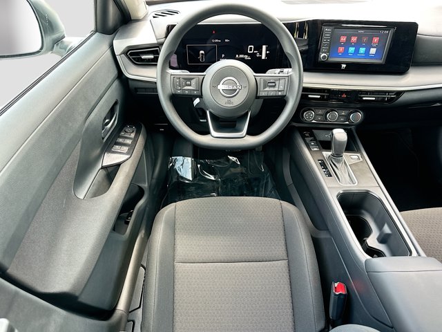 Vehicle image 15 of 19