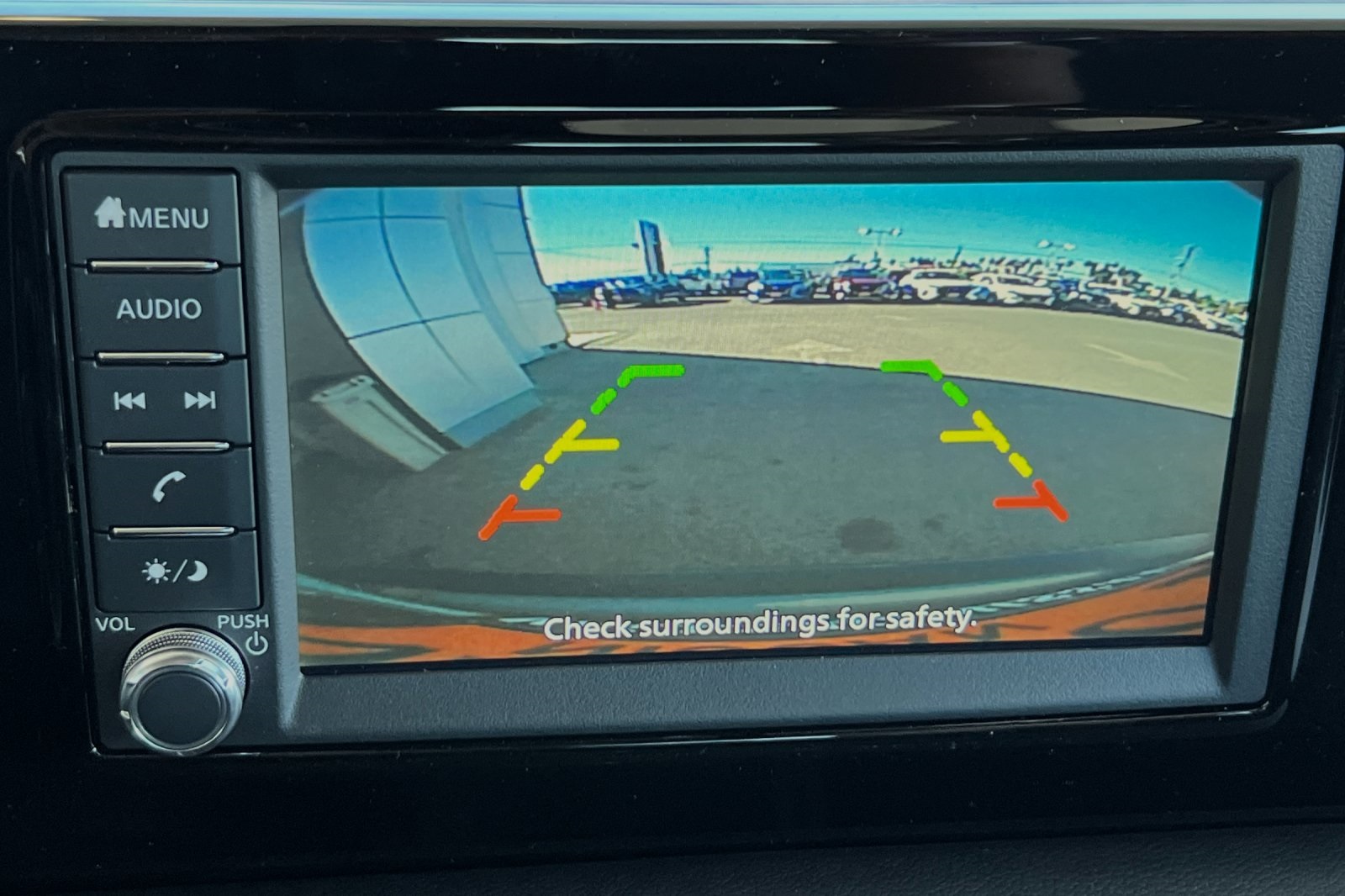 Vehicle image 19 of 23