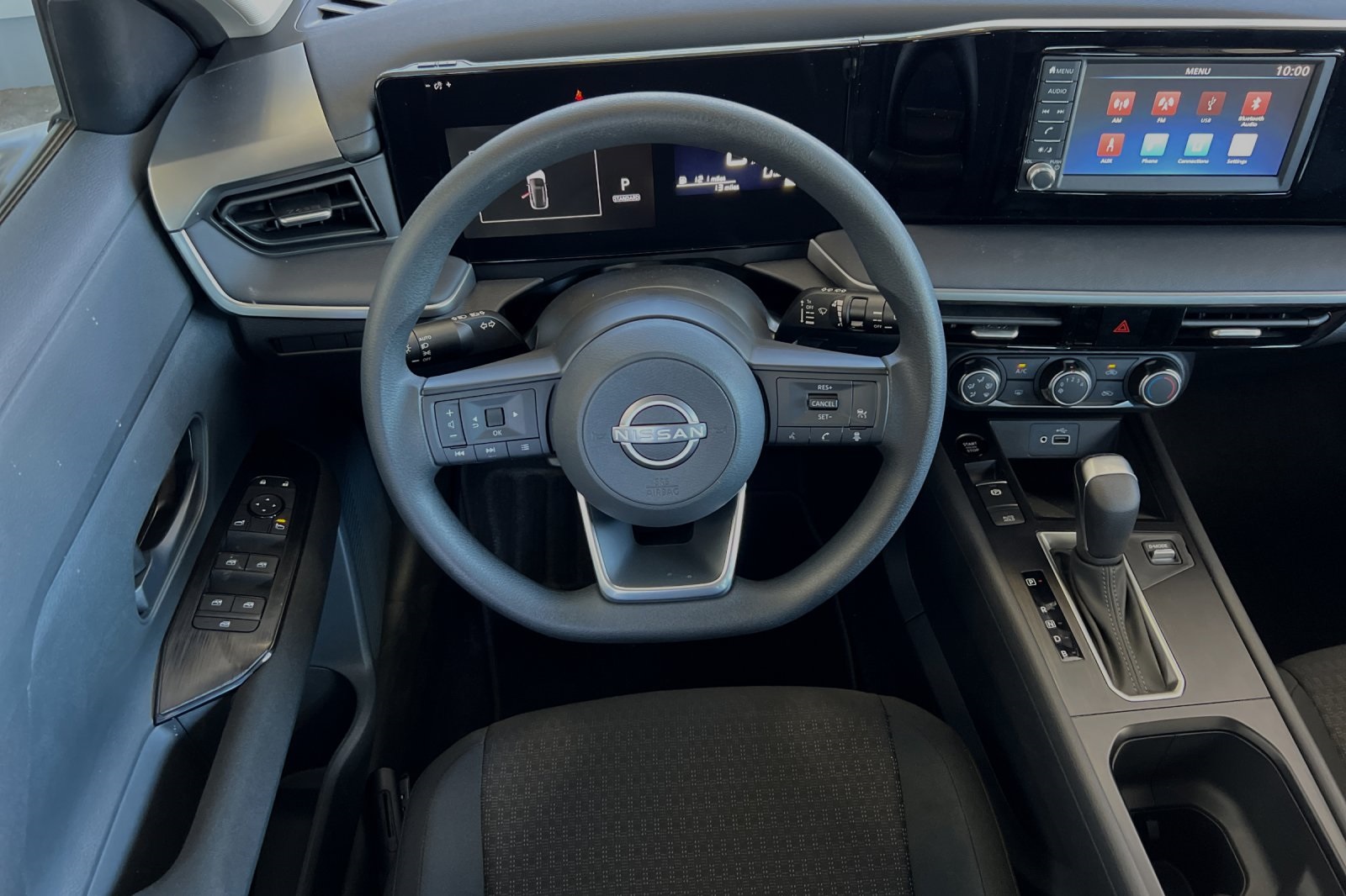 Vehicle image 14 of 23