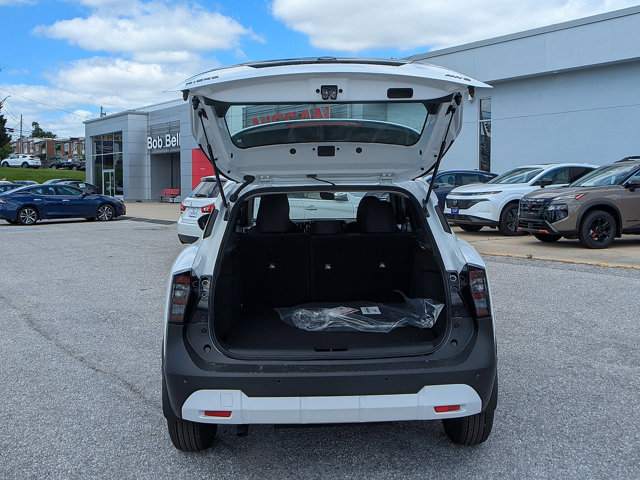Vehicle image 9 of 27