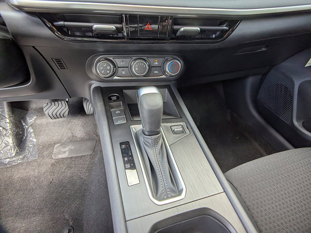 Vehicle image 17 of 27