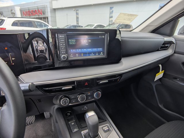 Vehicle image 14 of 26