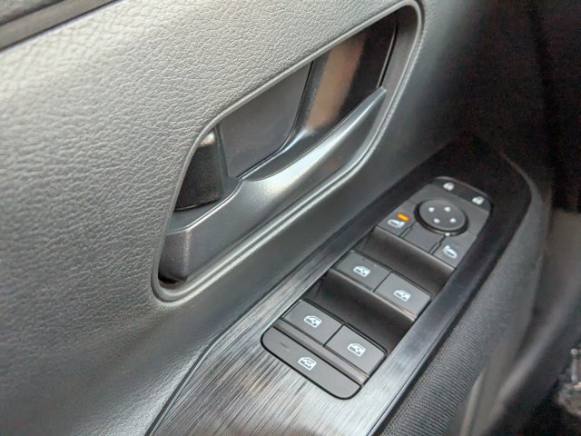 Vehicle image 20 of 25