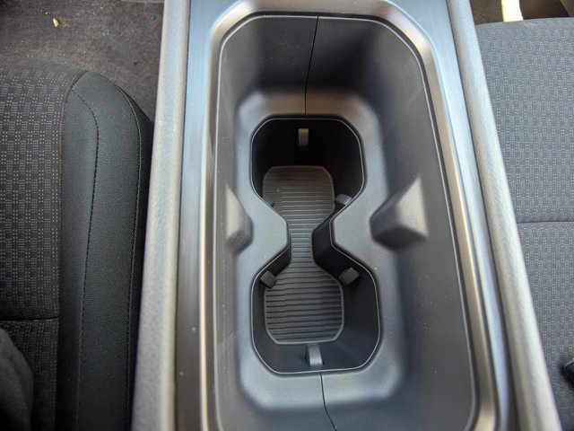 Vehicle image 16 of 25