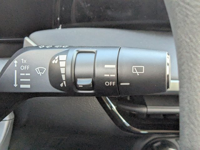 Vehicle image 22 of 25