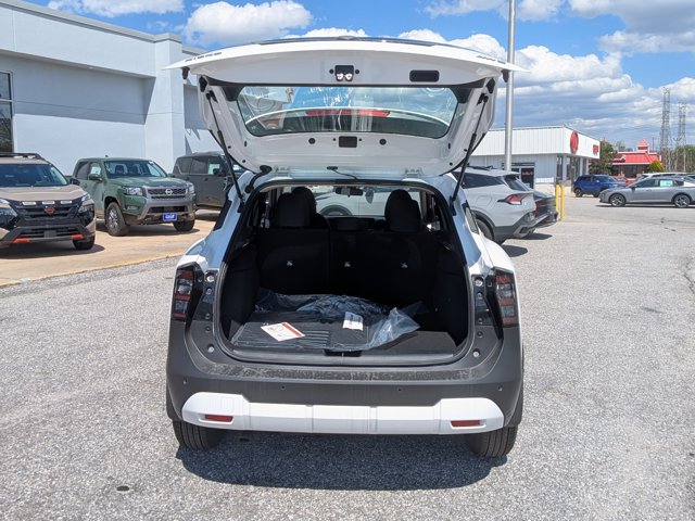 Vehicle image 24 of 25