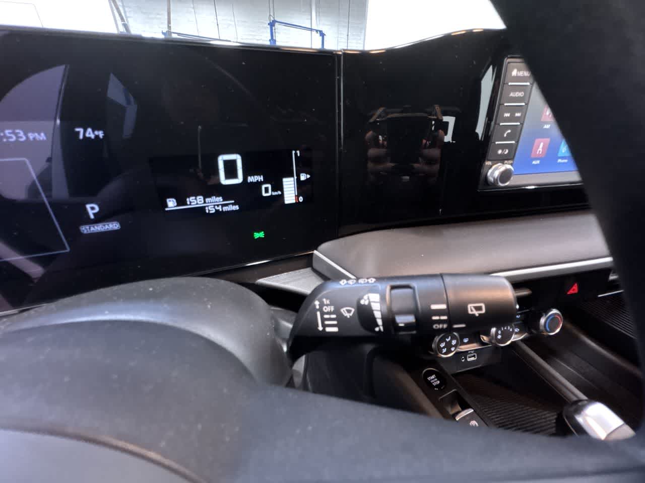 Vehicle image 31 of 40