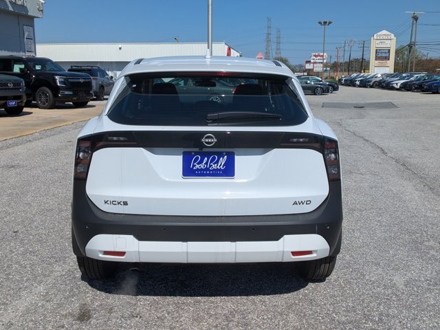 Vehicle image 6 of 26