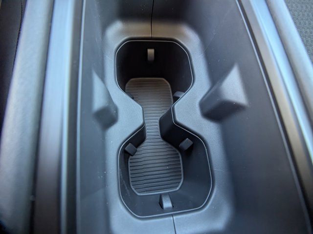 Vehicle image 16 of 26