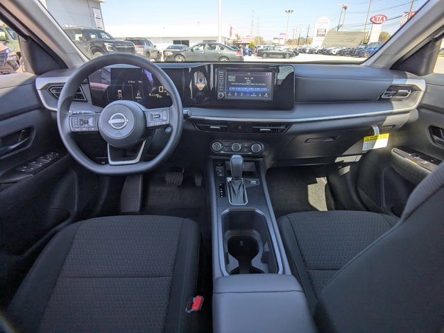 Vehicle image 11 of 26