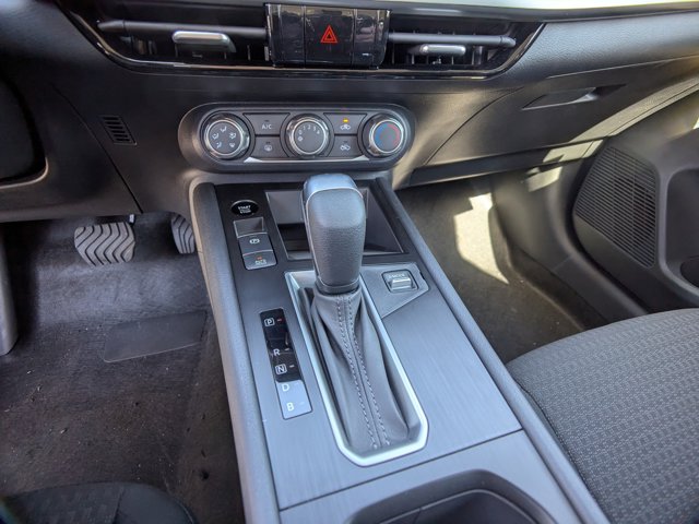 Vehicle image 15 of 26