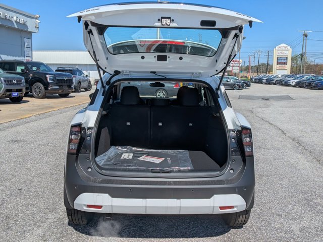 Vehicle image 25 of 26