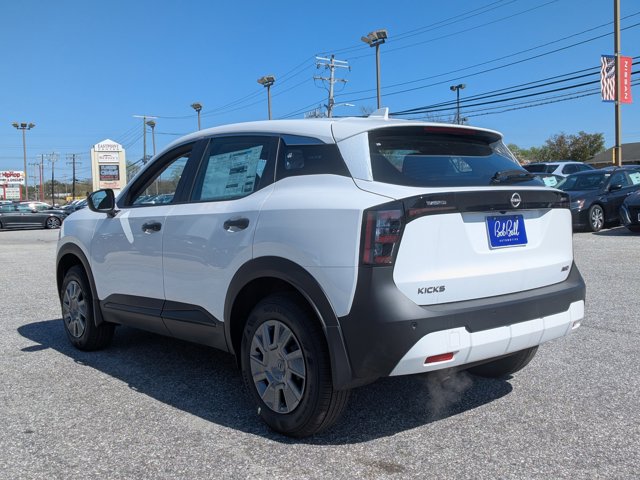 Vehicle image 7 of 26