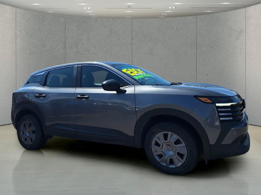 2025 Nissan Kicks S Image 3 of 30