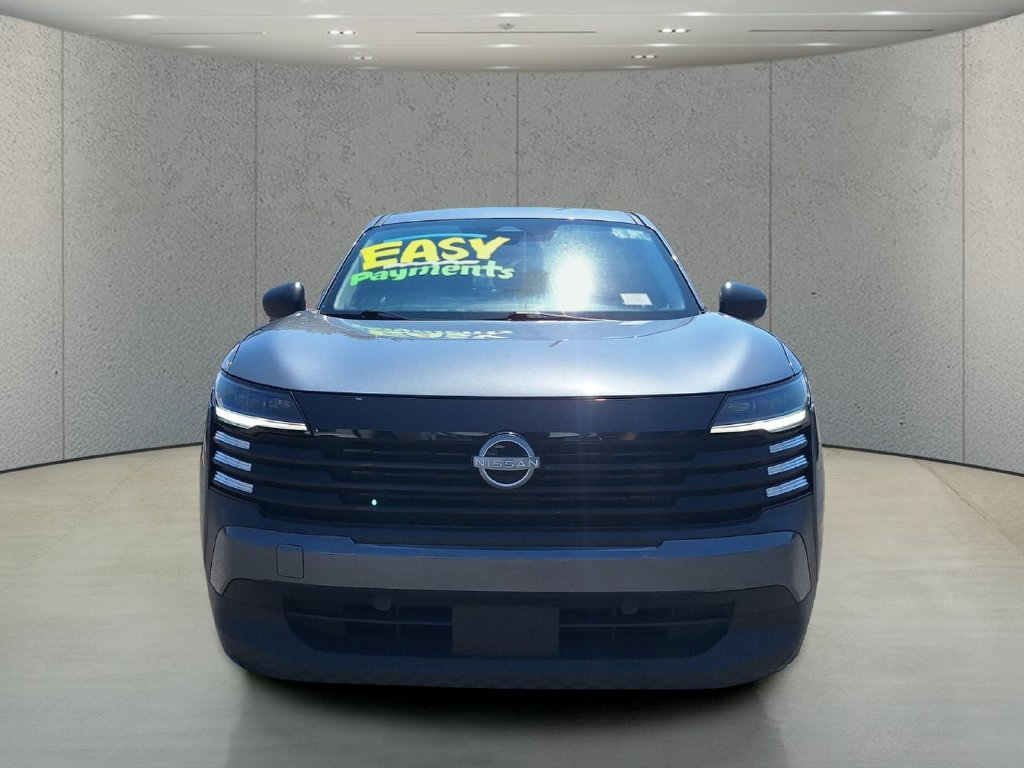 2025 Nissan Kicks S Image 2 of 30