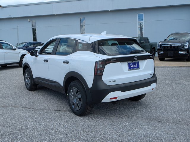 Vehicle image 8 of 27