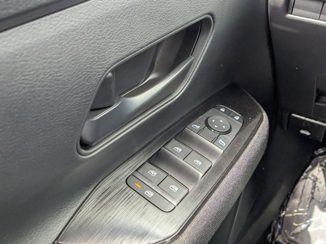 Vehicle image 22 of 27