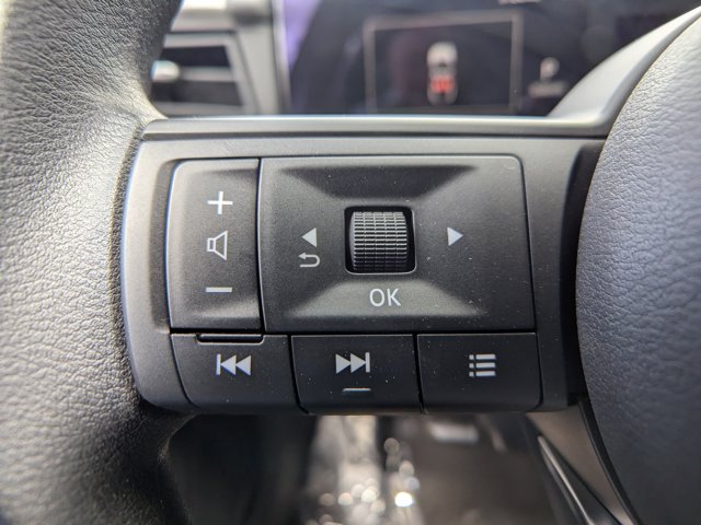 Vehicle image 20 of 27